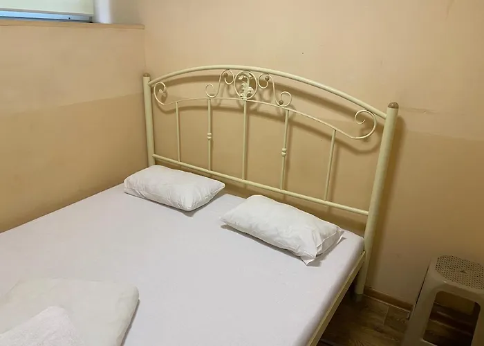 адмирал Hostel *